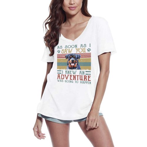 Femme Tee-Shirt Col V - Rottweiler Ornament I Knew An Adventure Was Going To Happen - T-Shirt Graphique Éco-Responsable Vintage Cadeau Nouveauté