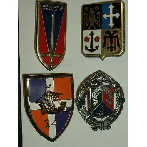 Lot Insignes Atlas N°5