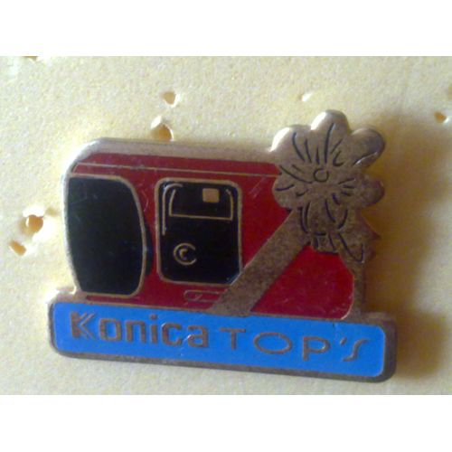 Pin's Konica