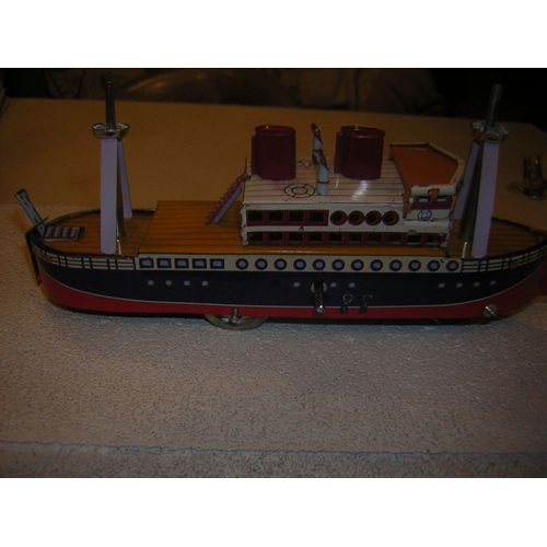 Bateau  De Collection  A Remonter Avec Cle