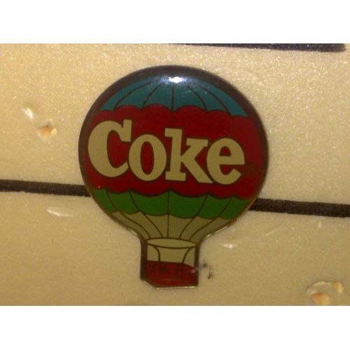Pin's Mappemonde Coca Cola