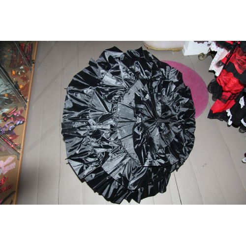 Ombrellle Black Sugar Noir  Blanc Cosplay Déguisement Costume