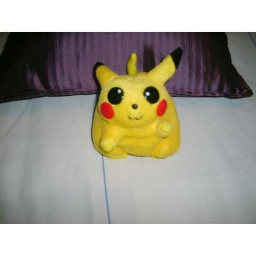 Peluche Pokemon Pikachu