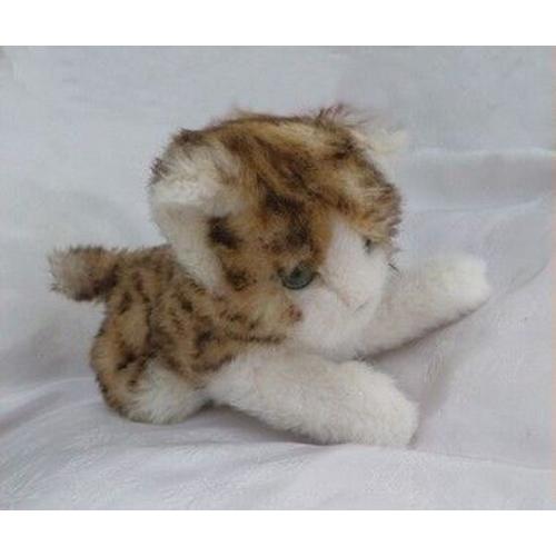 Doudou Peluche Chat Couché Tigré Et Blanc Yeux Bleus Anima