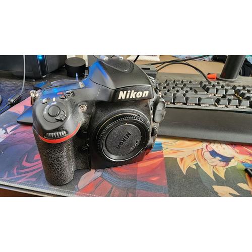 Nikon D800e 36.3 mpix + Grip + accessoires