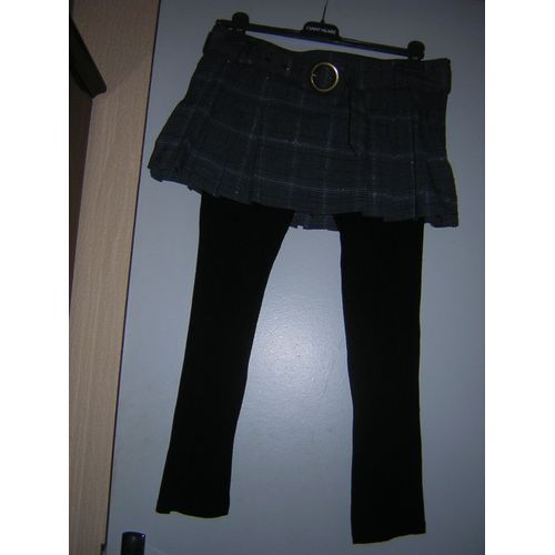 Ensemble Vêtement Jupe Et Caleçon 63% Polyester 33% Viscose 3% Elasthanne 1% Metal.