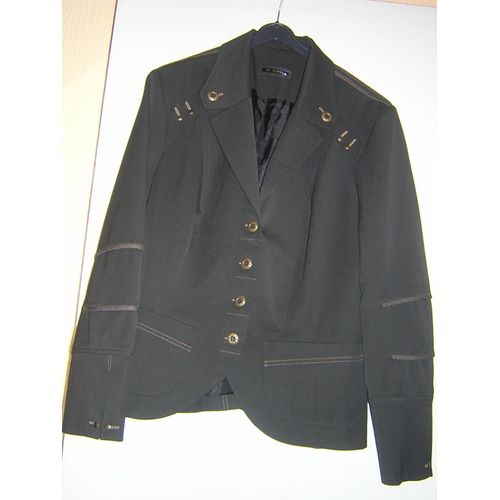 Veste J.C Trigon T:5( 38/40 )62% Polyester 33% Viscose 5% Elasthanne.