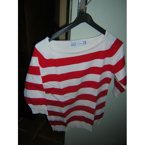 Pull Manches Courtes Zara 65% Coton 35% Nylon.