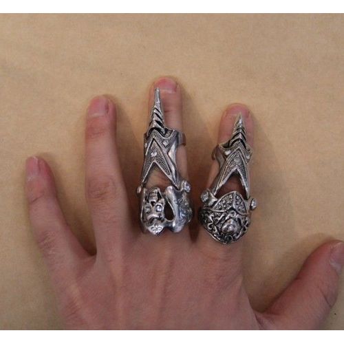 Lot De Bague Armure Matière Métal Couleur Argenté Gothique  (2 Pièces) Cosplay Déguisement