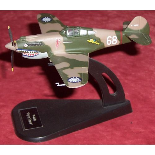 Avion De Combat - P-40 B Flying Tigers 1/100ème