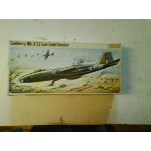 Camberra  1/72è - Avion Britannique D'attaque Au Sol - Frog - En Plastique.-Heller