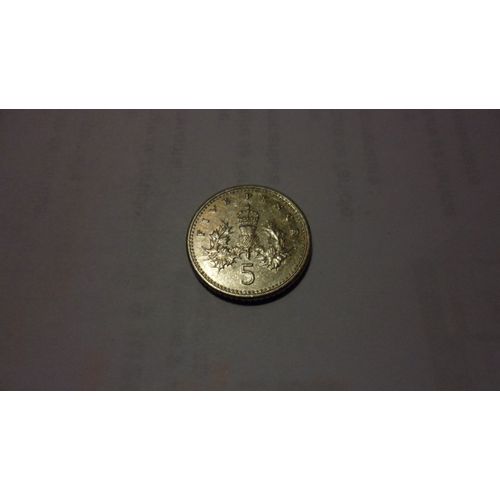 G B 5 Pence 1990