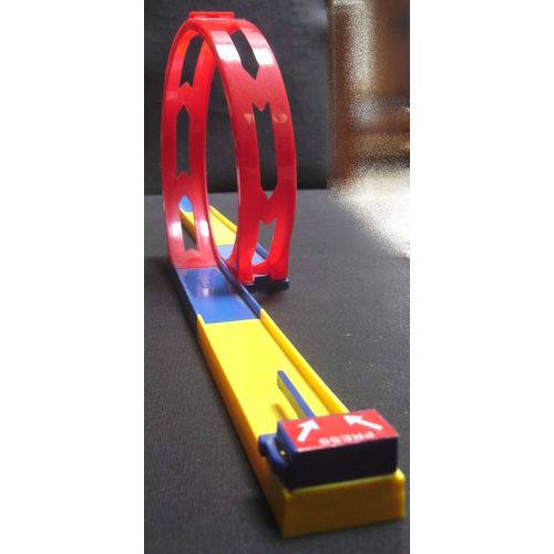 Circuit Simple Piste Avec Looping + 2 Véhicules Autopropulsés