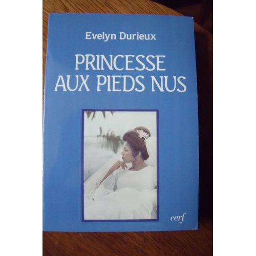 Princesses Aux Pieds Nus Aux Diamants De Bokassa Elle A Préféré Le Bohneur
