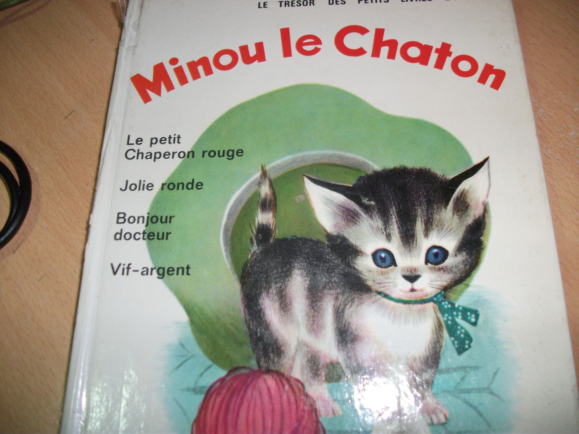 Minou Le Chaton 0 Le Petit Chaperon Rouge Jolie Ronde Bonjour Docteur Vif Argent Rakuten