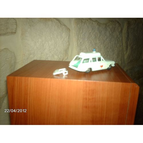 Ambulance Vauxhall Victor Estate Numero 278 - Echelle 1/43-Dinky Toys