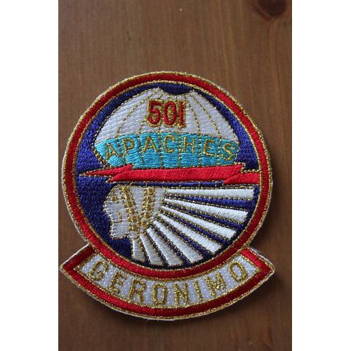Insigne Tissu  De La 501 Eme Apaches  Regiment De Parachutiste Bataillon  De La 101 Eme Airborne Division Aeroportee (Geronimo) Ww2/ Provence