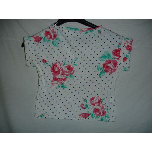 T-Shirt Motif Petits Pois Et Roses Rouges Sur Fond Blanc 4/5 Ans