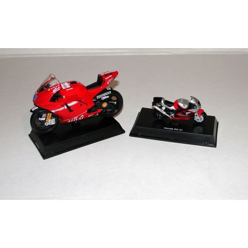Moto Ducati  Maisto + Moto New Ray-Maisto