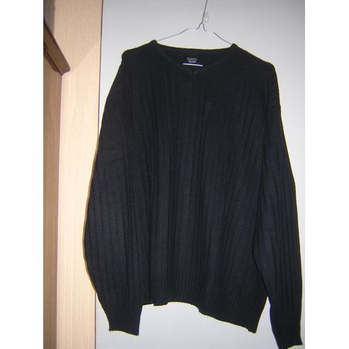 Pull Burton Taille 4 Acrylique 60% Coton 40%.