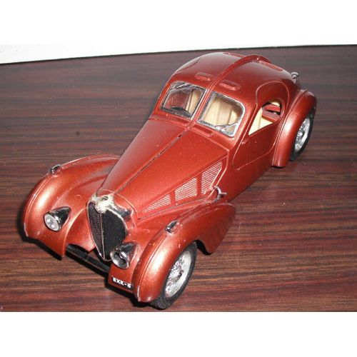 Voiture Bugatti Atlantic Burago 1936 - 1/24è-Bburago