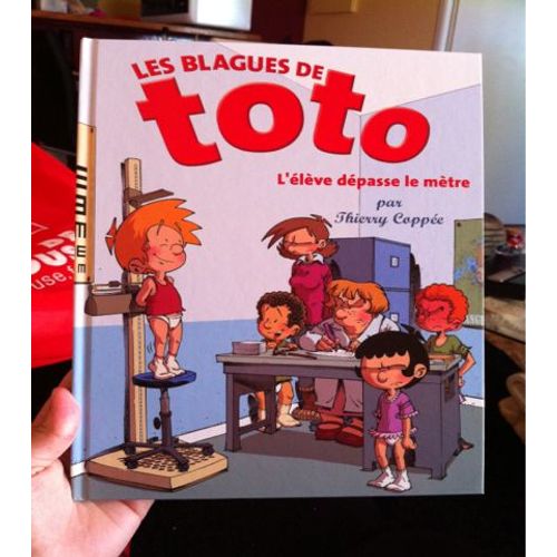 Les Blagues De Toto - L'élève Dépasse Le Mètre