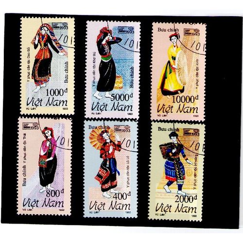 Costumes Nationaux Féminins Du Vietnam