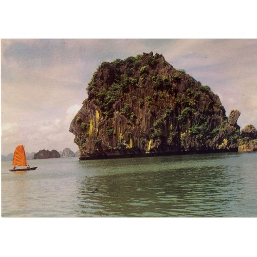 Vietnam, Montagne En Forme De Tête D'homme