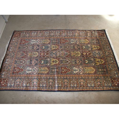 Vente D'un Tapis D'orient