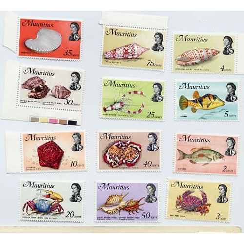 Maurice - 12 Timbres Neufs - Poissons Et Coquillages
