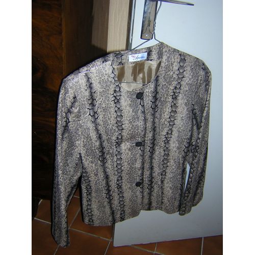 Veste Meja Paris Taille 42 Polyester 100% Doublure Acetate 100%.