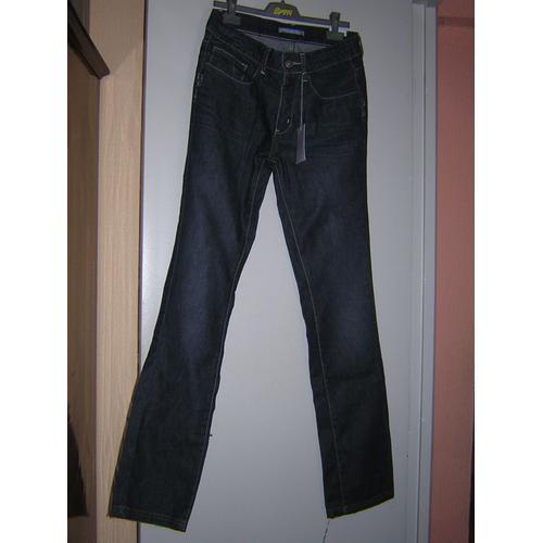 Jean Somewhere Taille A Plat 38 Cm.