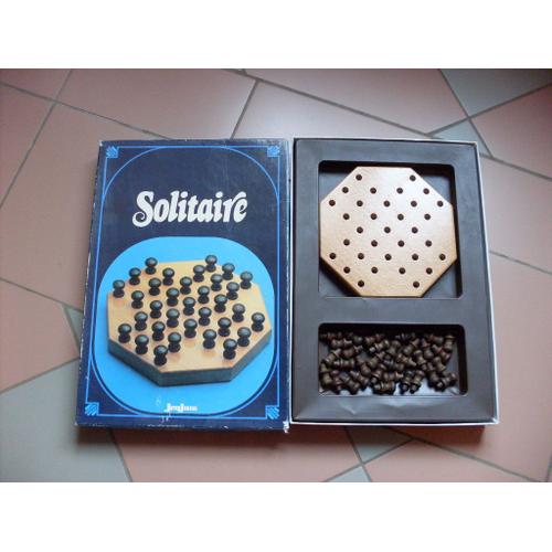 Solitaire géant en bois (50 cm). Un jeu traditionnel décoratif en