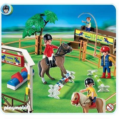 Etable et carrière pour chevaux Playmobil