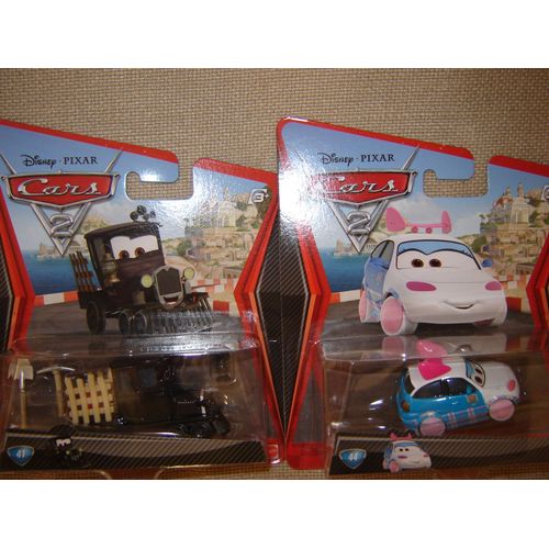 Cars 2 Disney Pixar 1/55 Ème 2 Voitures : N° 41 Galloping Geargringer  N° 44 Suki