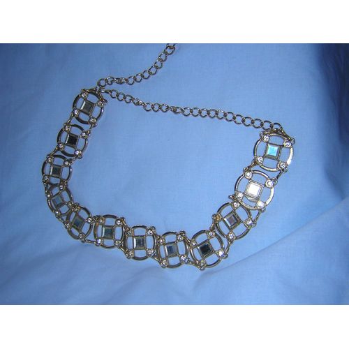 Ceinture Dorée Et Pierres.