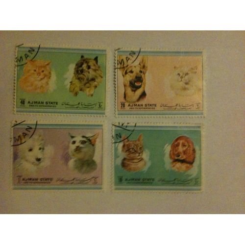 Lot De 4 Timbres Chiens Et Chats Ajman State