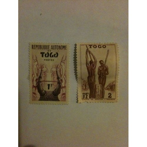 Lot De Deux Timbres Divers Togo