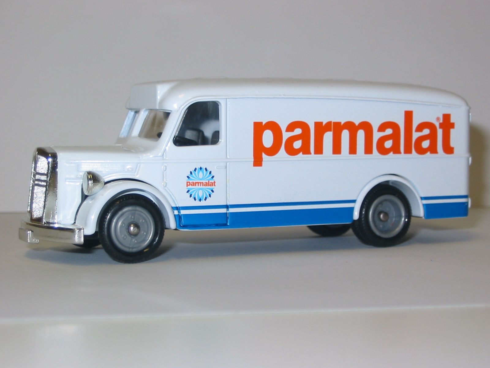 Camionnette Man Van "Parmalat" - Collection Altaya "Camions D'antan" - Les Véhicules Commerciaux Du Passé - N° 40-Corgi