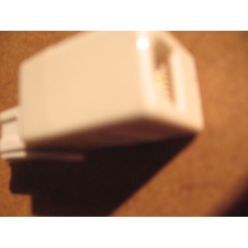Adaptateur RJ11 femelle - UK telephone male
