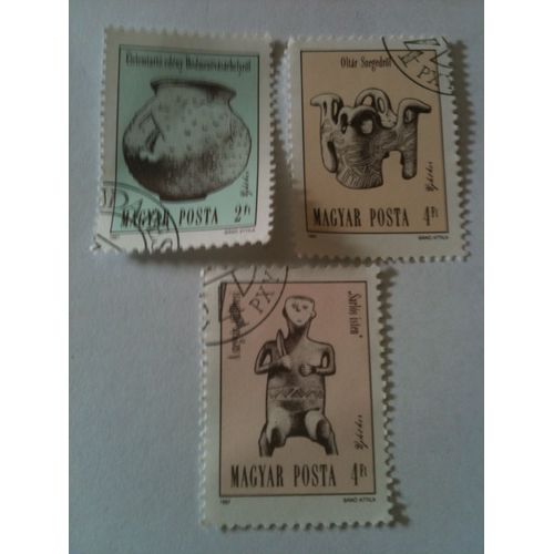Lot De 3 Timbres Objet Préhistorique Hongrie 1987