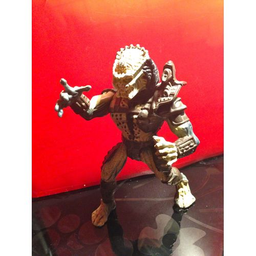 Figurine Prédator