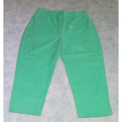 Pantacourt Vert - Taille 12/14 Ans Ou 34/36