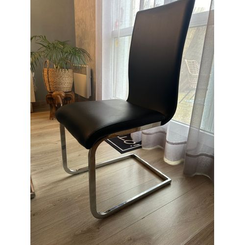 Chaises Similicuir Noir Et Pieds Argentés
