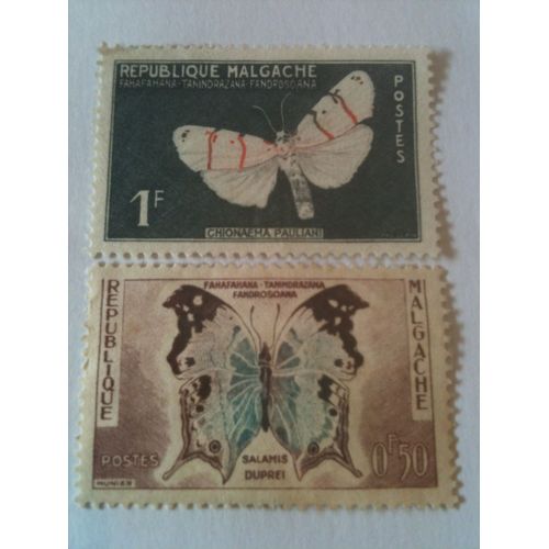 Lot De 2 Timbres Papillons Madagascar