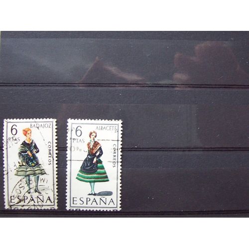Série 2 Timbres Costumes 1967  Espagne