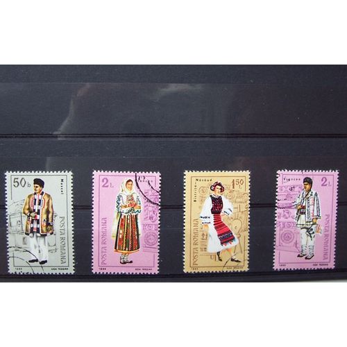 Série 4 Timbres Costumes 1985 Roumanie