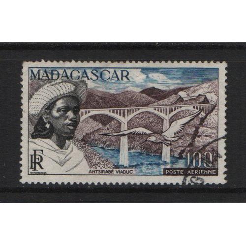 Madagascar Français, Timbre-Poste Aérienne Y & T N° 76 Oblitéré, 1954 - Femme Betsileo Et Viaduc
