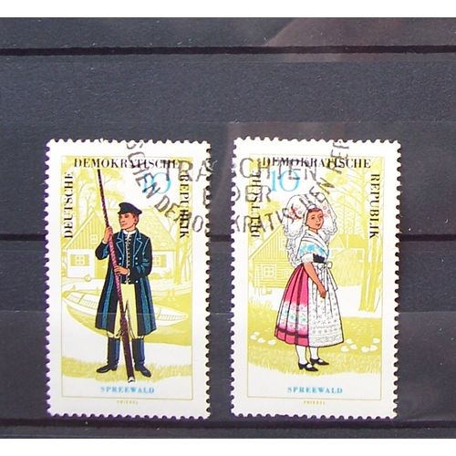 Série 2 Timbres Costumes Allemagne  Ddr 1964