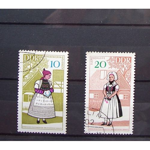 Série 2 Timbres Costumes Allemagne 1968